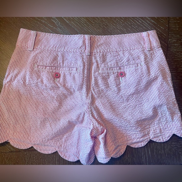 Lilly Pulitzer size 0 scalloped shorts - Picture 3 of 3